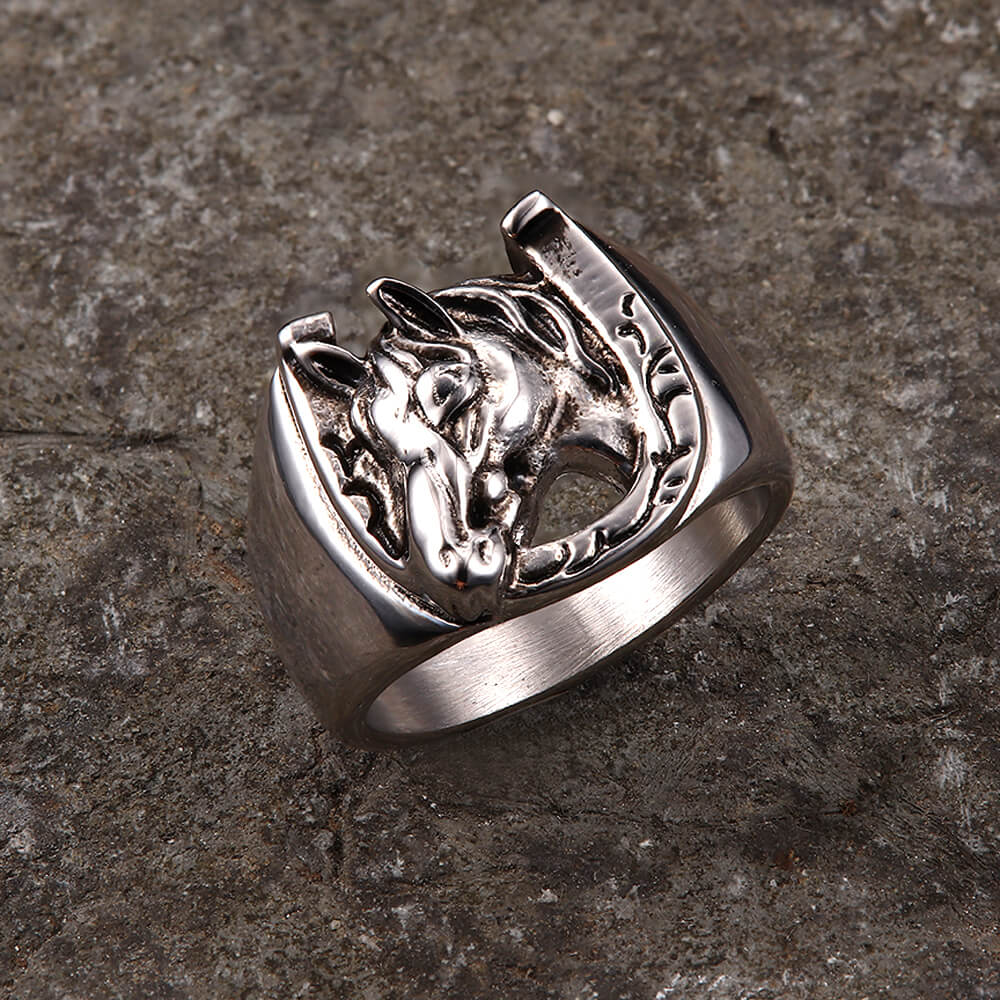 Vintage Horseshoe Horse Head Ring in Stainless Steel