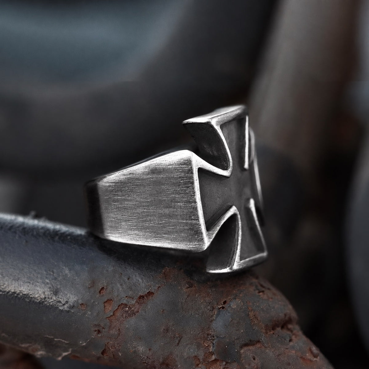 Vintage Iron Cross Ring in Stainless Steel