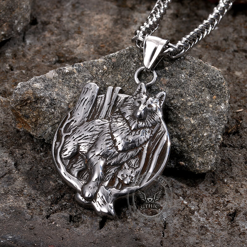 Vintage Nordic Viking Wolf Head Pendant Necklace in Stainless Steel