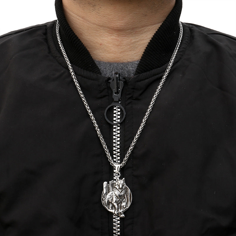 Vintage Nordic Viking Wolf Head Pendant Necklace in Stainless Steel