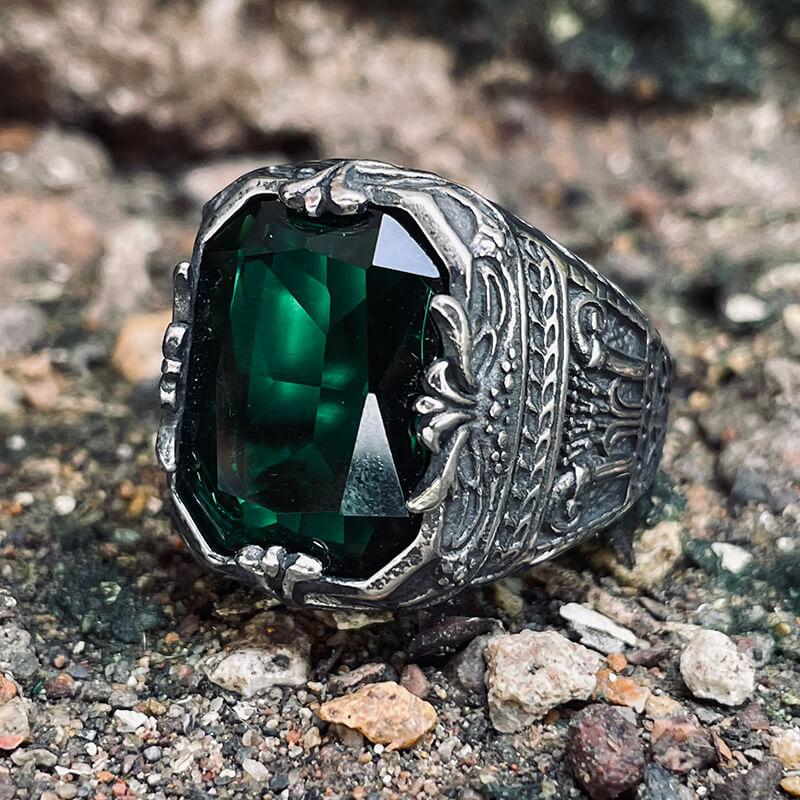 Vintage Patterns Green Zircon Ring in Stainless Steel