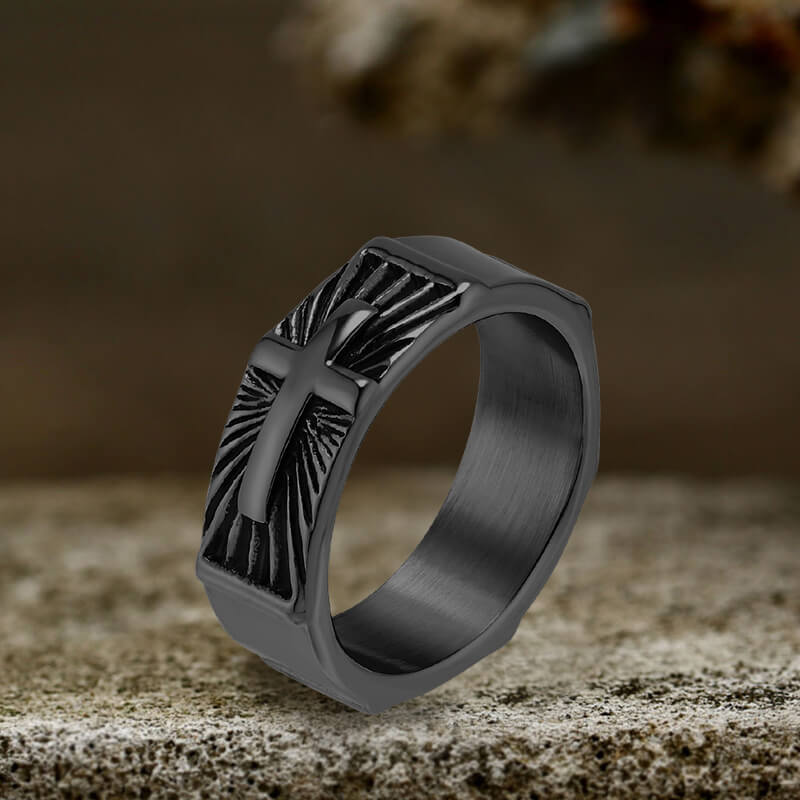 Vintage Polished Cross Pattern Ring in Stainless Steel