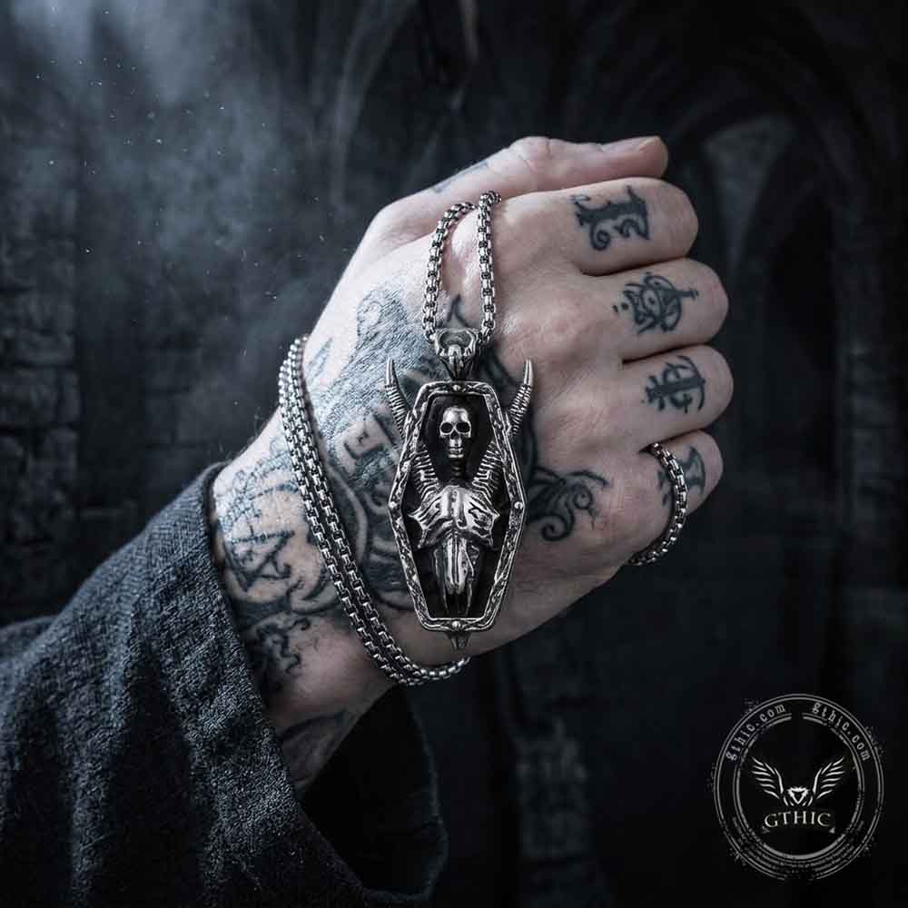 Vintage Skull Ram's Head Pendant in Stainless Steel