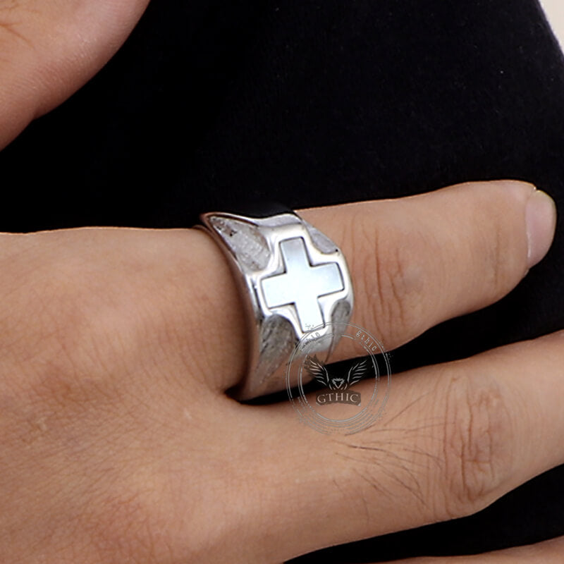 Vintage White Shell Cross Ring in Stainless Steel